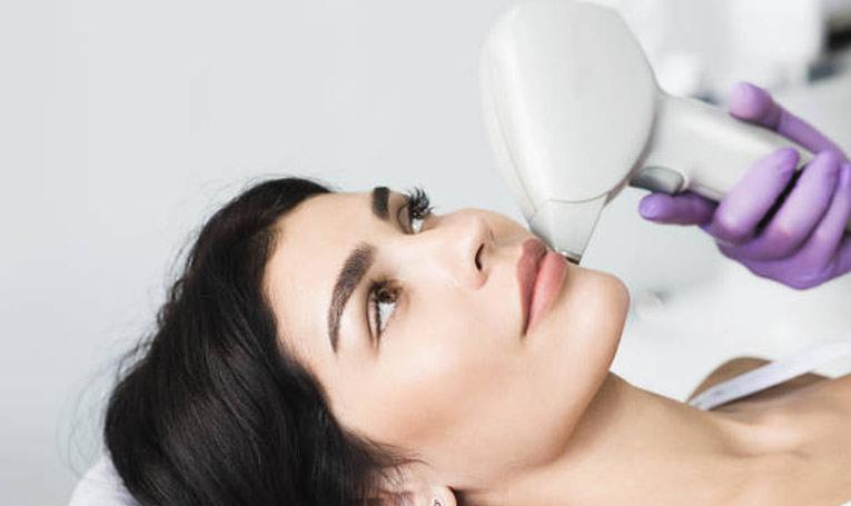 مرکز لیزر در سه راه گوهردشت